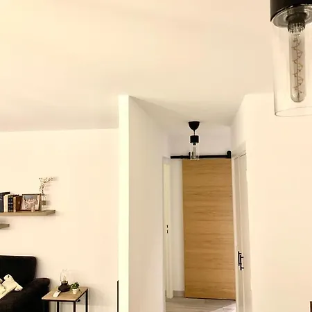 Les Portes D'italie Apartament *
